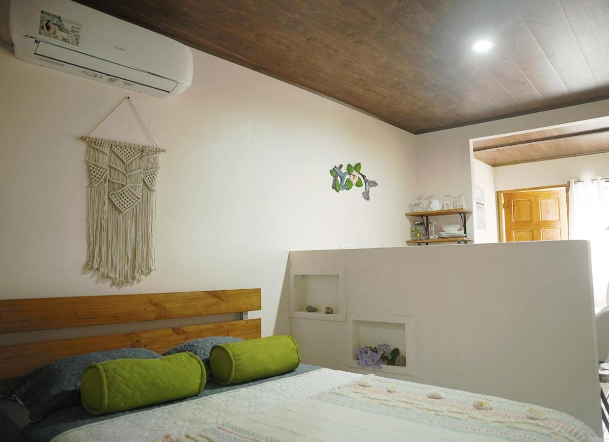 Apartamentos Y Studios Brisas Del Mar Santa Teresa Playa Santa Teresa  Ngoại thất bức ảnh