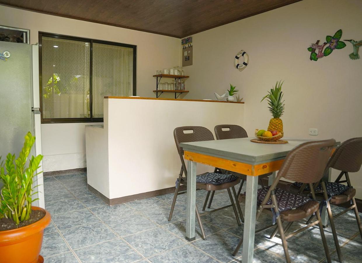 Apartamentos Y Studios Brisas Del Mar Santa Teresa Playa Santa Teresa  Ngoại thất bức ảnh